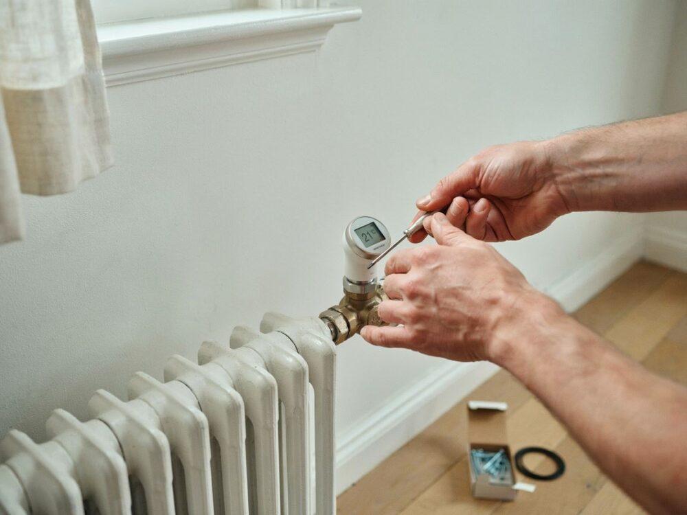 instalacja głowicy termostatycznej