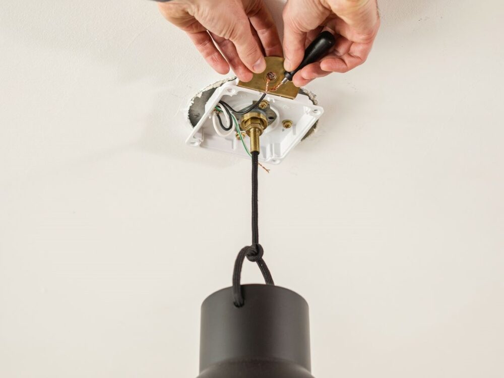 schemat podłączenia lampy